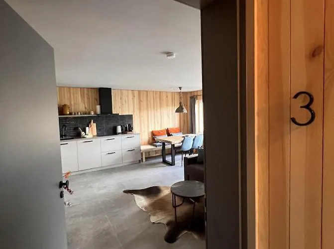 Appartement Haus Bergquell App 3 *